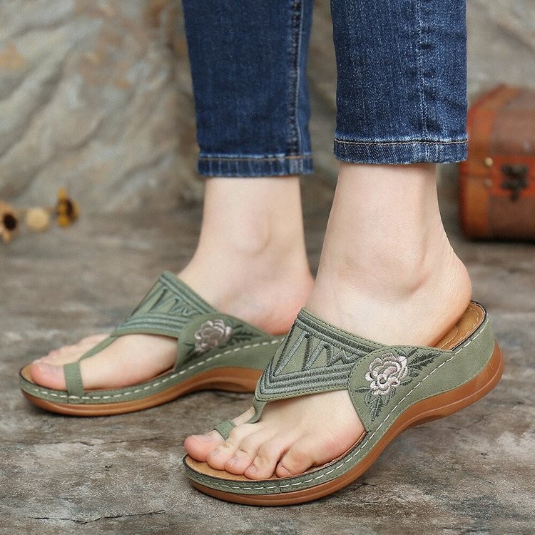 Women's clip toe floral embroidered orthopaedic sandals