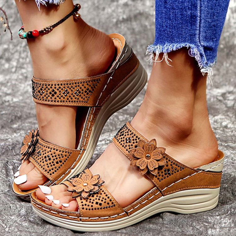 Women's Soft Footbed Arch-Support Floral Wedge Sandal