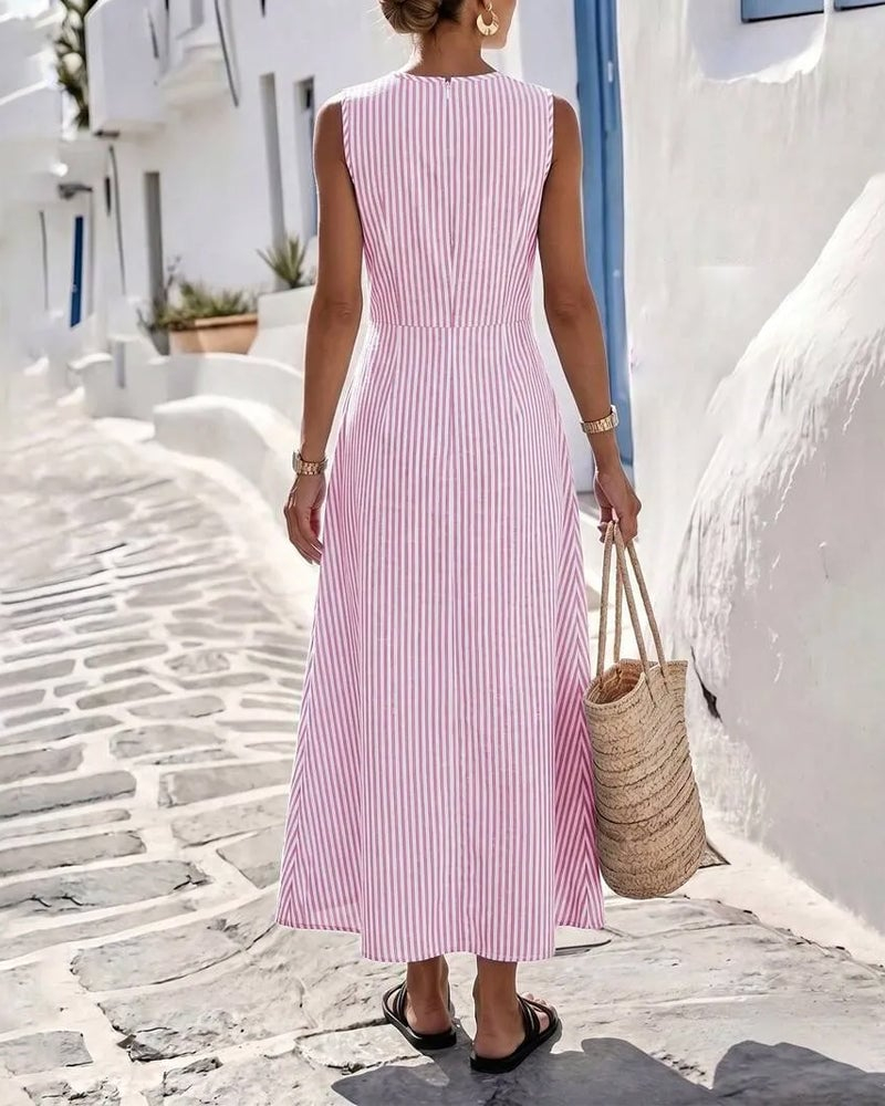 Elegant striped maxi dress with a twist waist – Airy & form-fitting