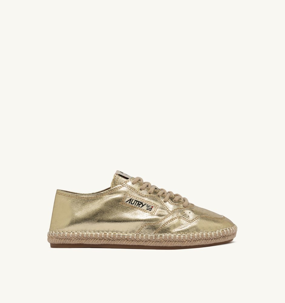 SANDY IN GOLD CANVAS