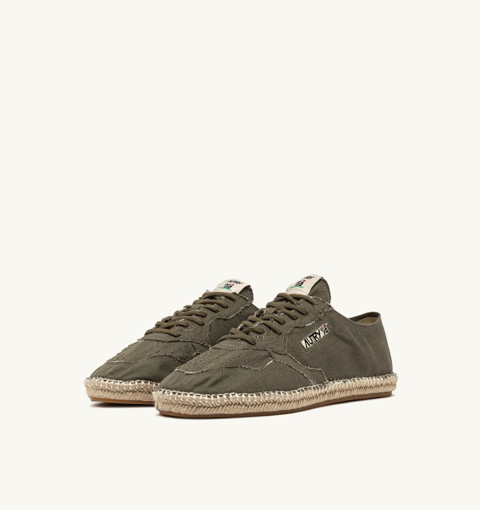 SANDY IN MILITARY CANVAS