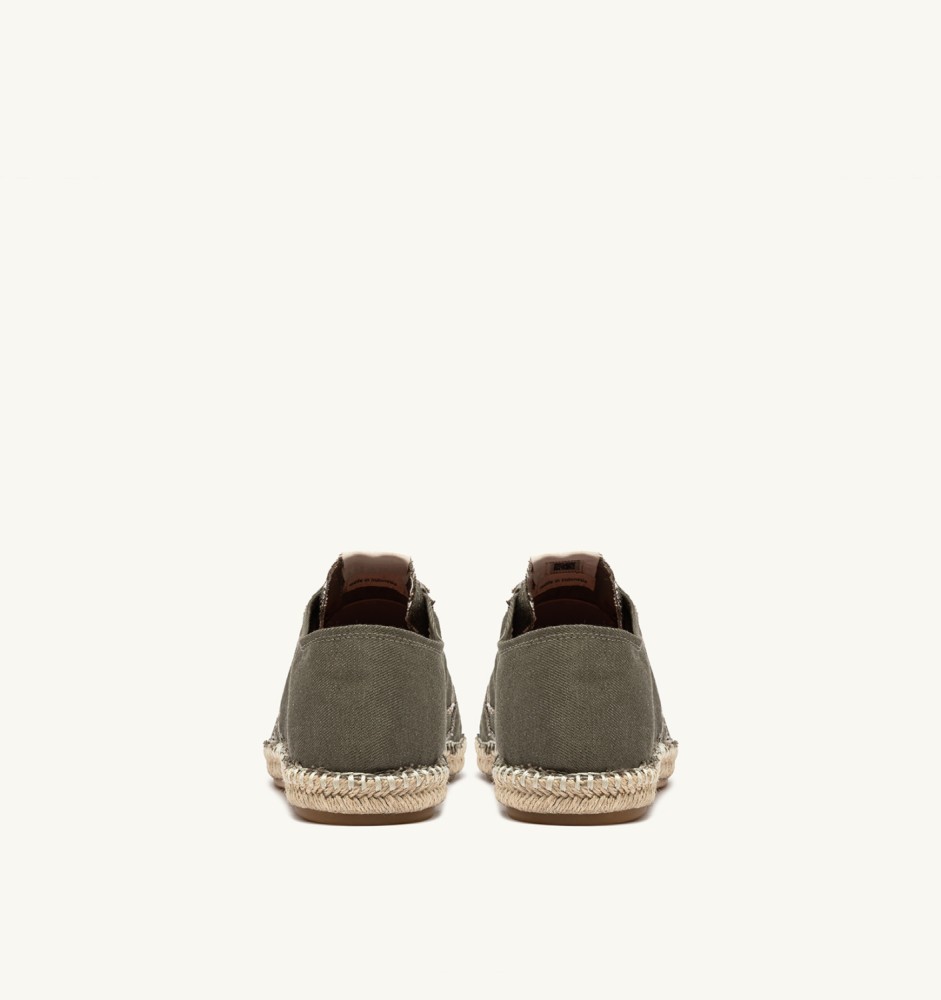 SANDY IN MILITARY CANVAS