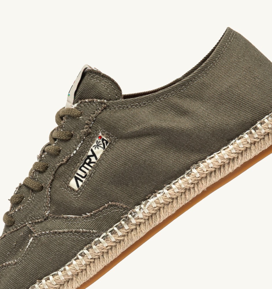 SANDY IN MILITARY CANVAS