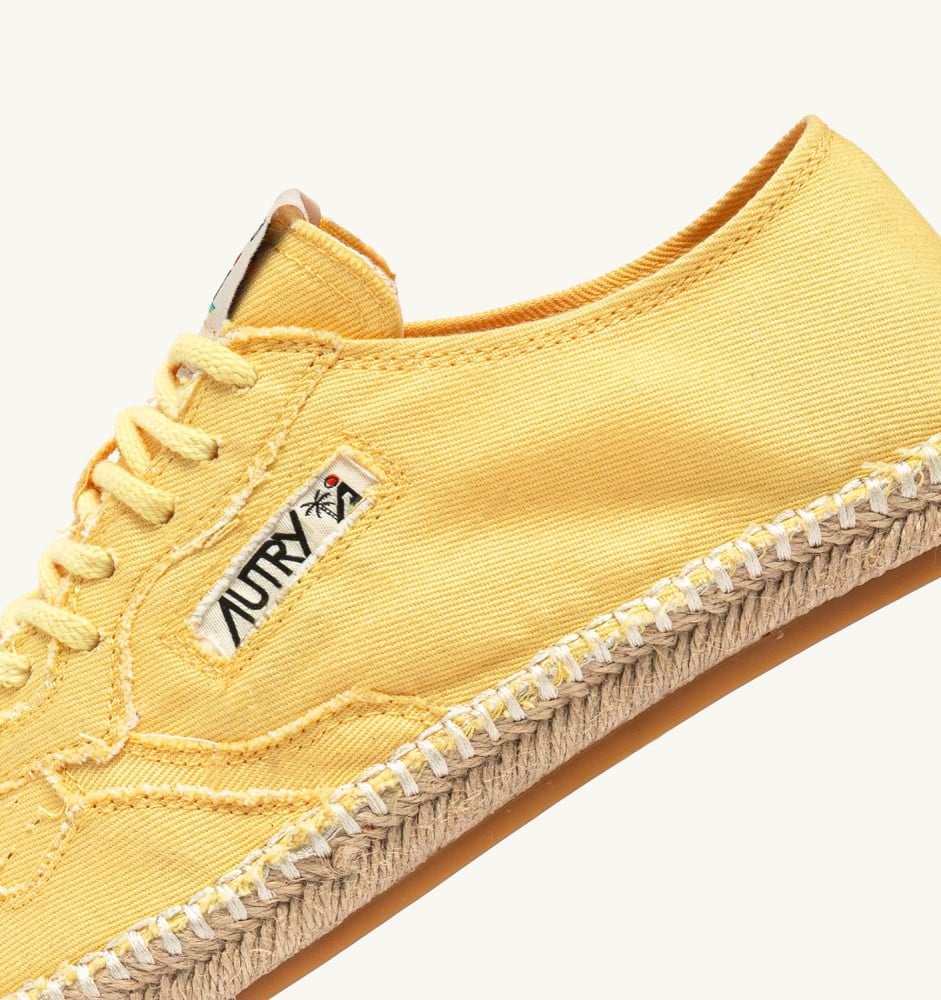 SANDY IN PASTEL YELLOW CANVAS