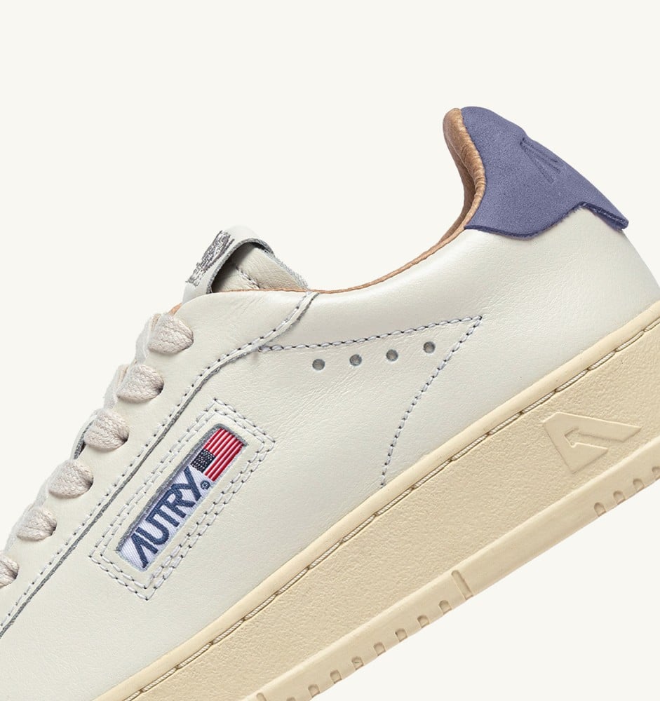 DALLAS LOW IN MARSHMALLOW AND TEMPEST LEATHER