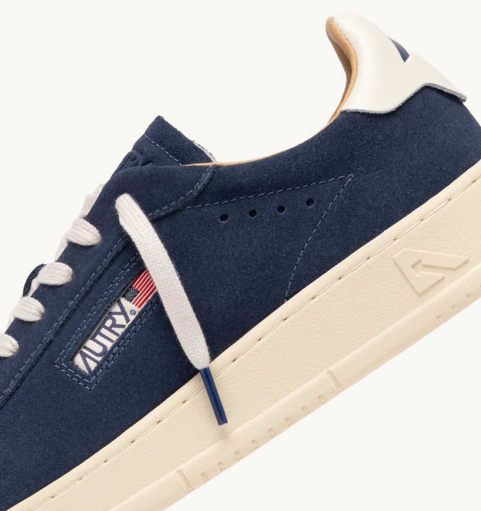 DALLAS LOW IN BLUETTE SUEDE