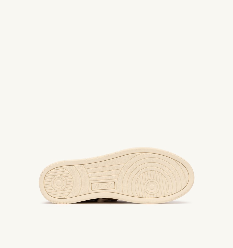 DALLAS LOW IN PEANUT SUEDE