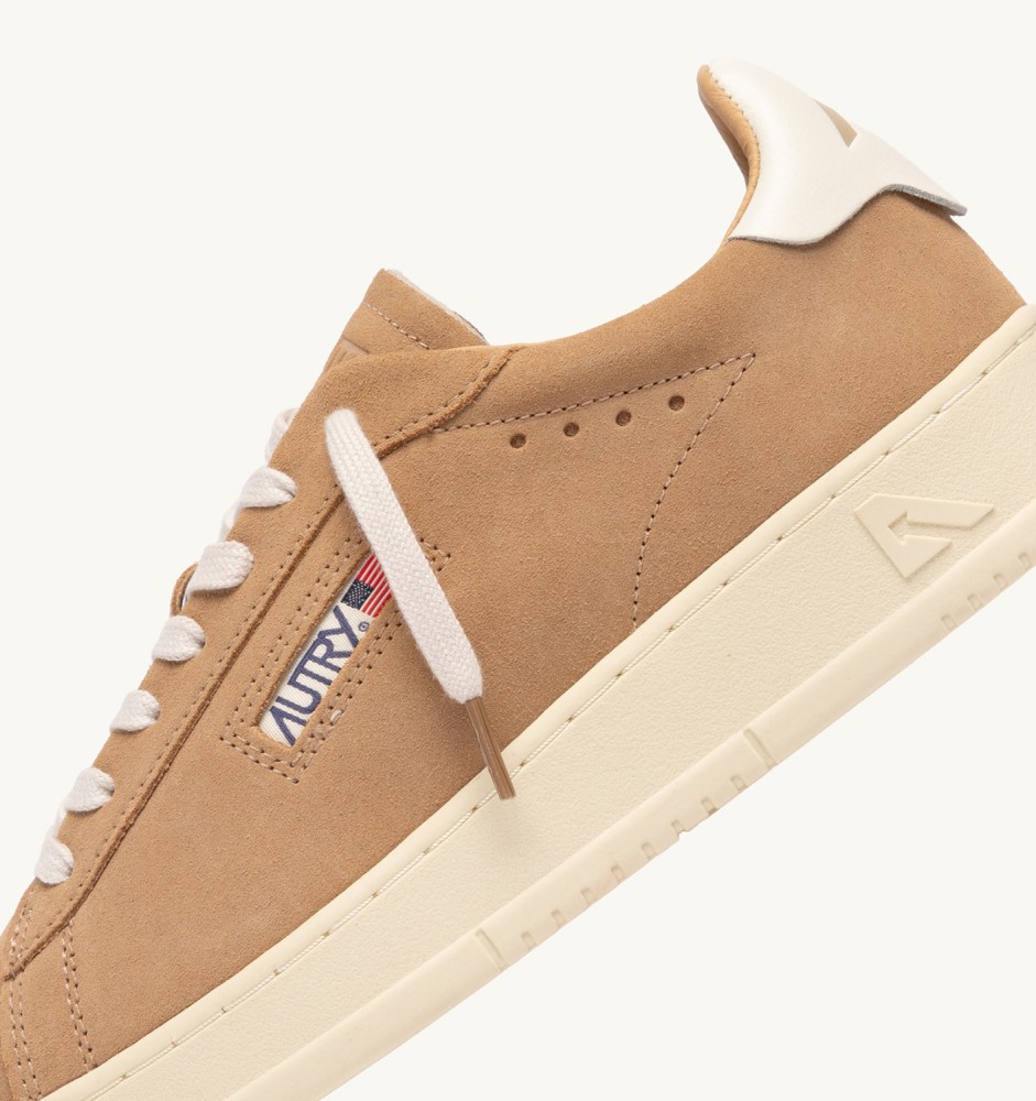 DALLAS LOW IN PEANUT SUEDE