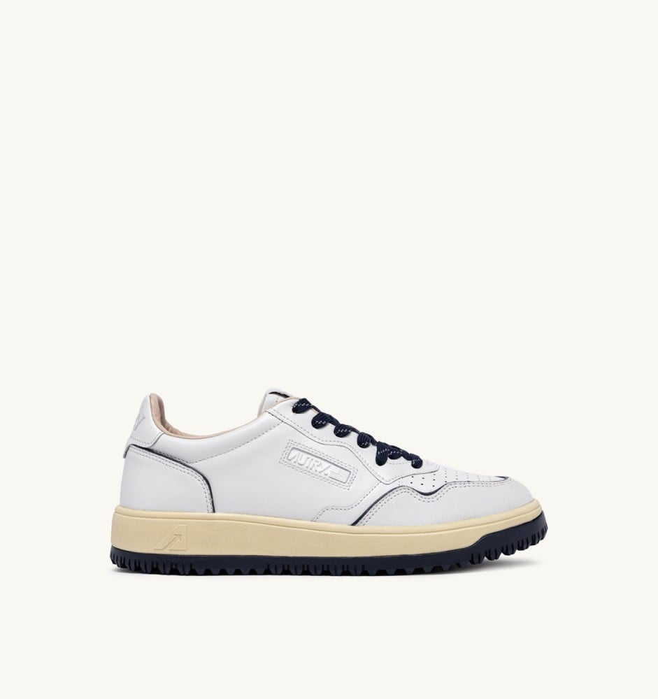 GOLF LOW IN WHITE AND NAVY LEATHER