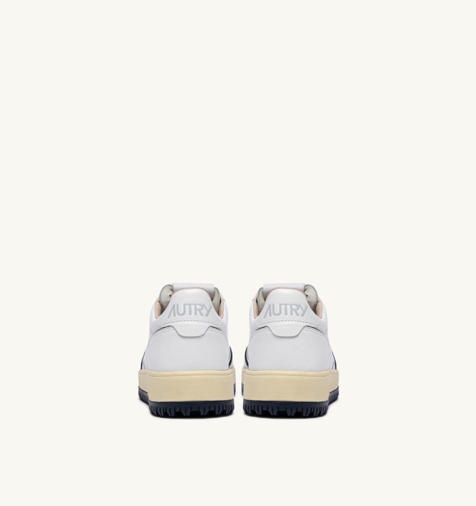 GOLF LOW IN WHITE AND NAVY LEATHER