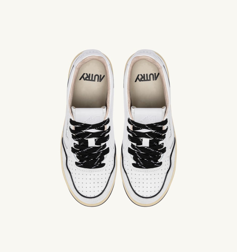 GOLF LOW IN WHITE AND BLACK LEATHER