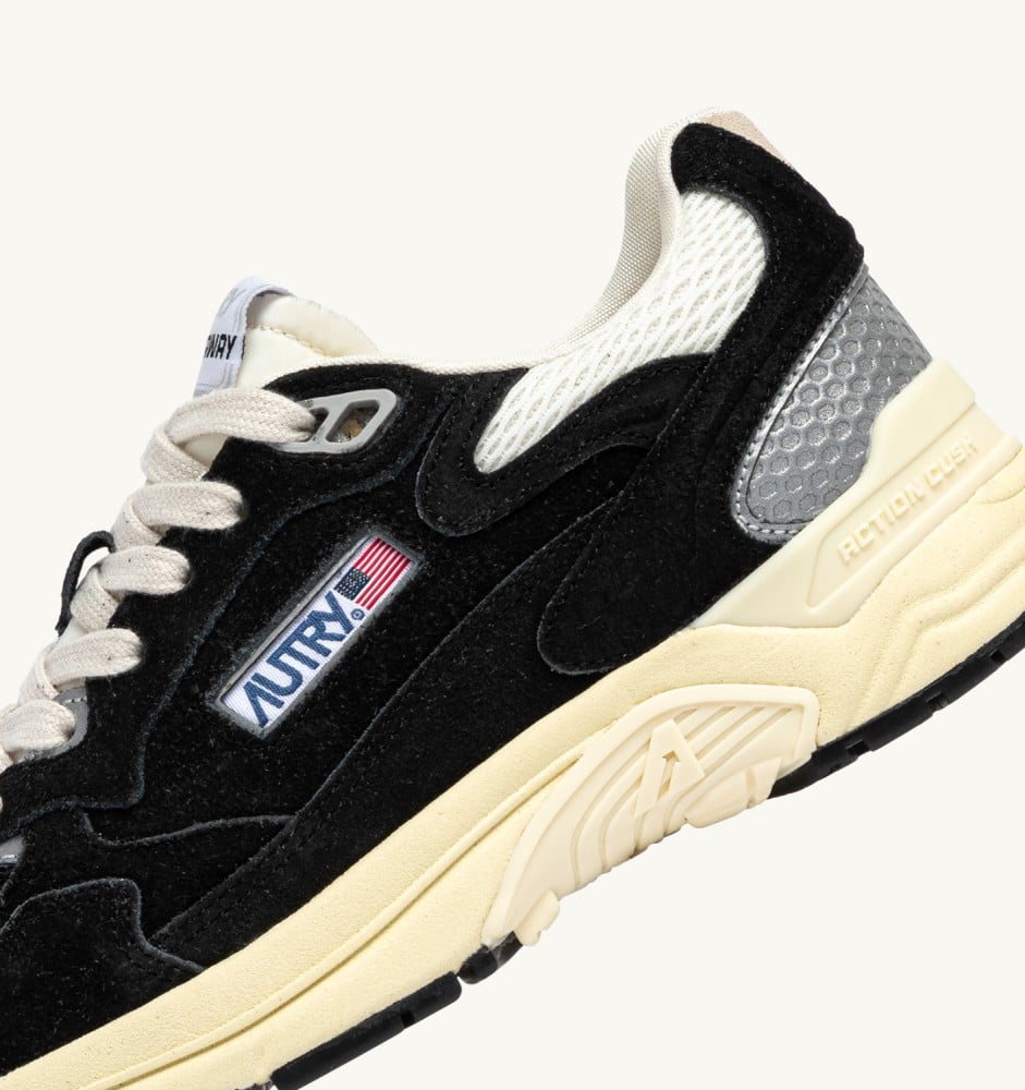 HYPERWAY IN BLACK AND SILVER-TONE SUEDE AND MESH
