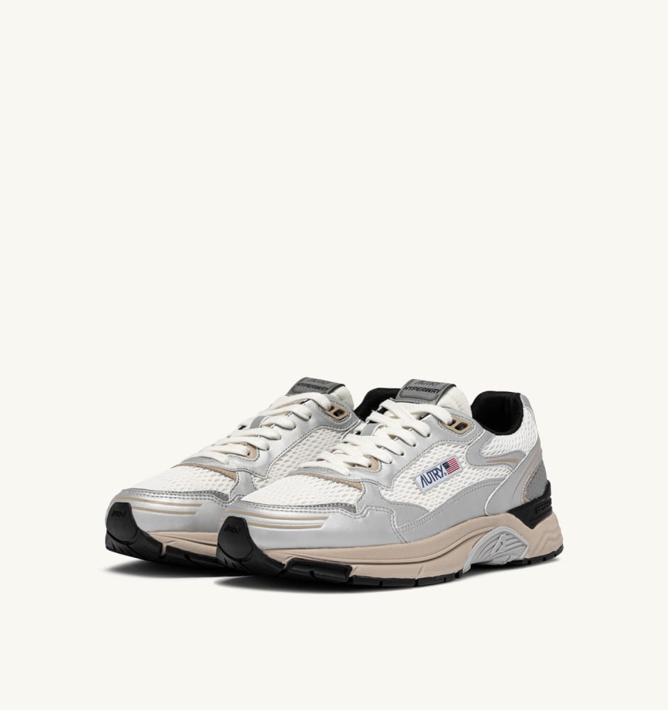 HYPERWAY IN SILVER, WHITE AND IRISH CREAM SYNTHETIC LEATHER AND MESH