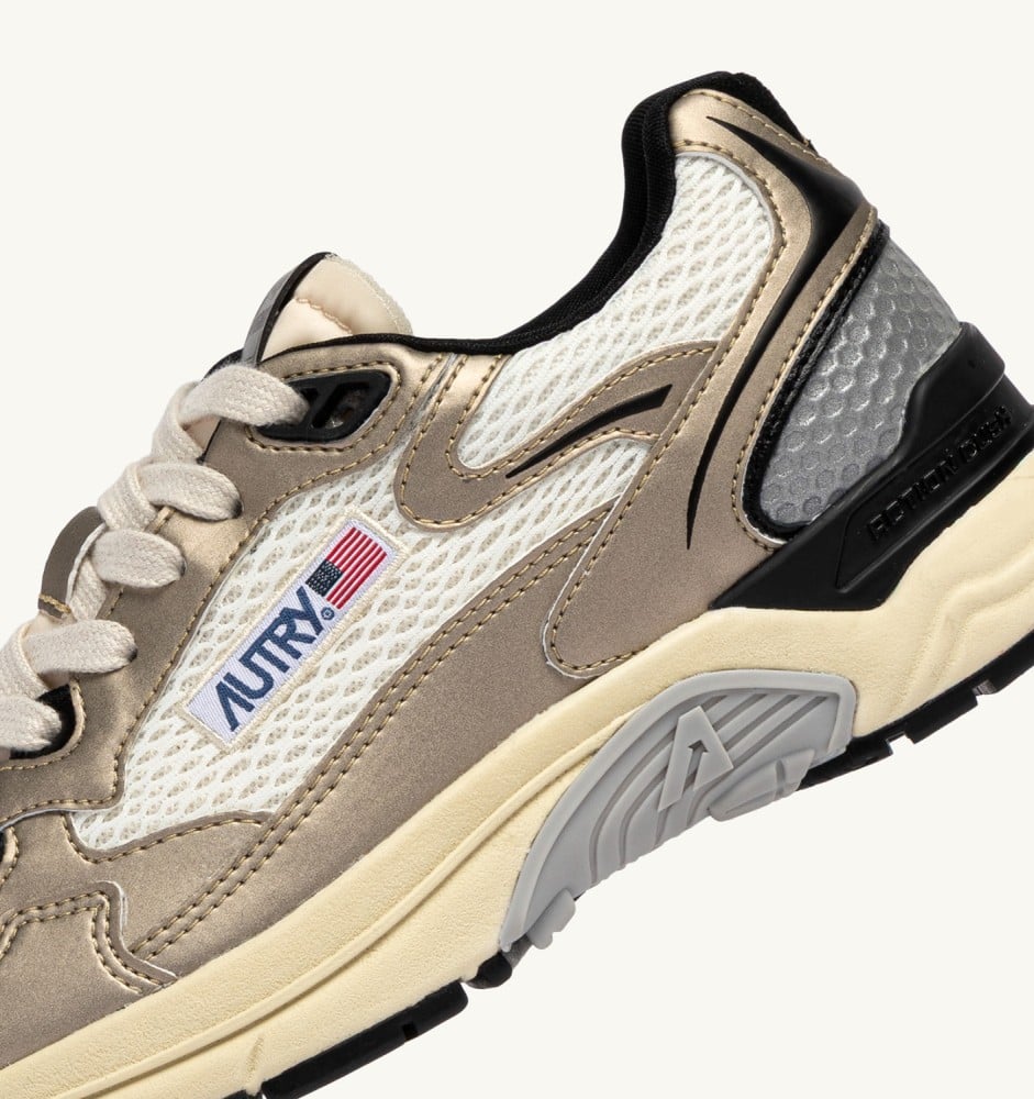 HYPERWAY IN WHISPER WHITE, PLATINUM AND BLACK SYNTHETIC LEATHER AND MESH