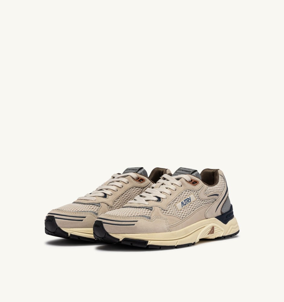 HYPERWAY IN SAND AND SPA BLUE SUEDE AND MESH