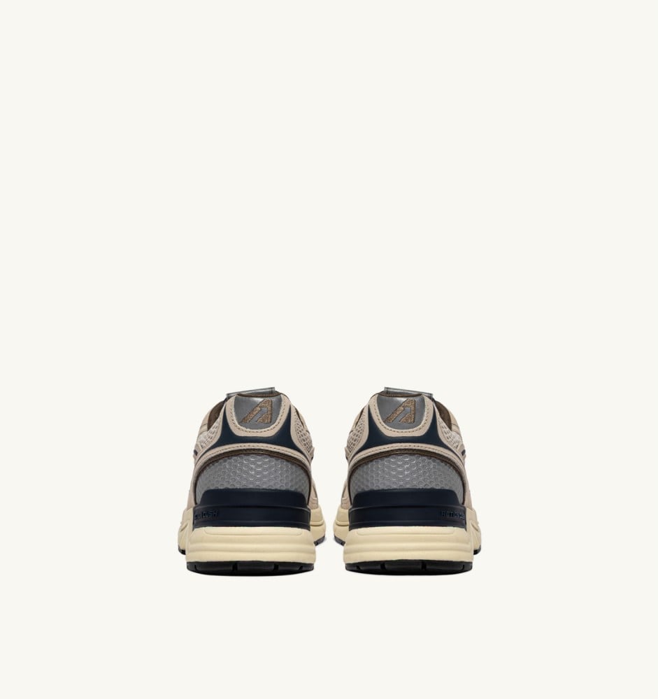 HYPERWAY IN SAND AND SPA BLUE SUEDE AND MESH