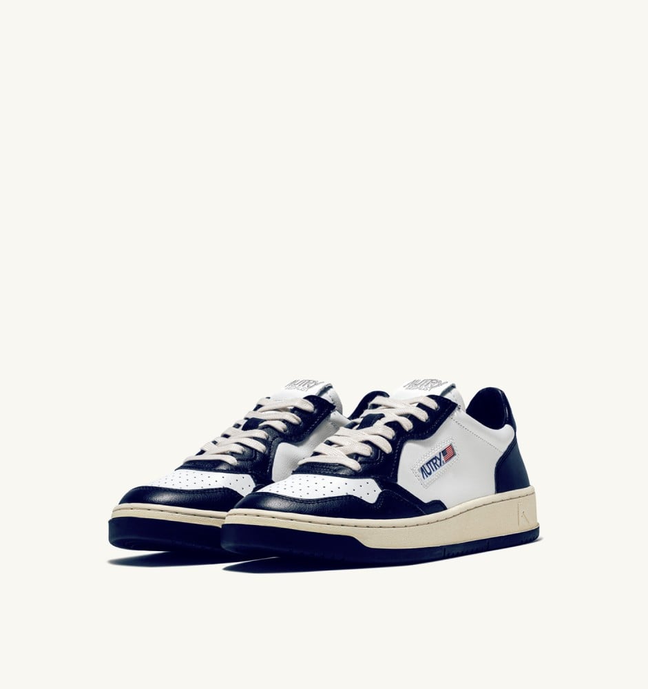MEDALIST LOW BICOLOR IN WHITE AND BLUE LEATHER