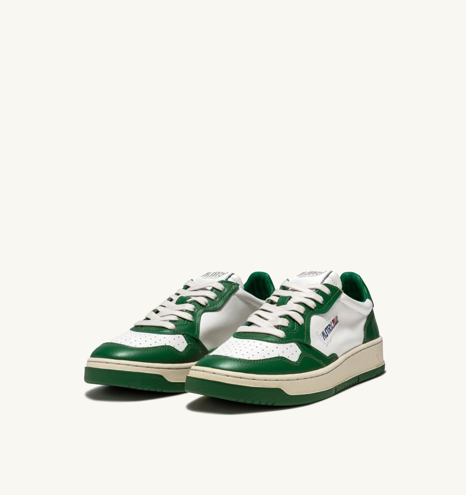 MEDALIST LOW BICOLOR IN WHITE AND GREEN LEATHER