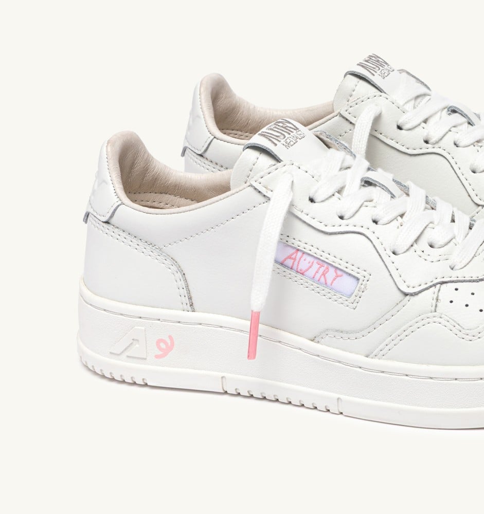 CHANGBIN X AUTRY MEDALIST LOW IN WHITE AND PINK LEATHER