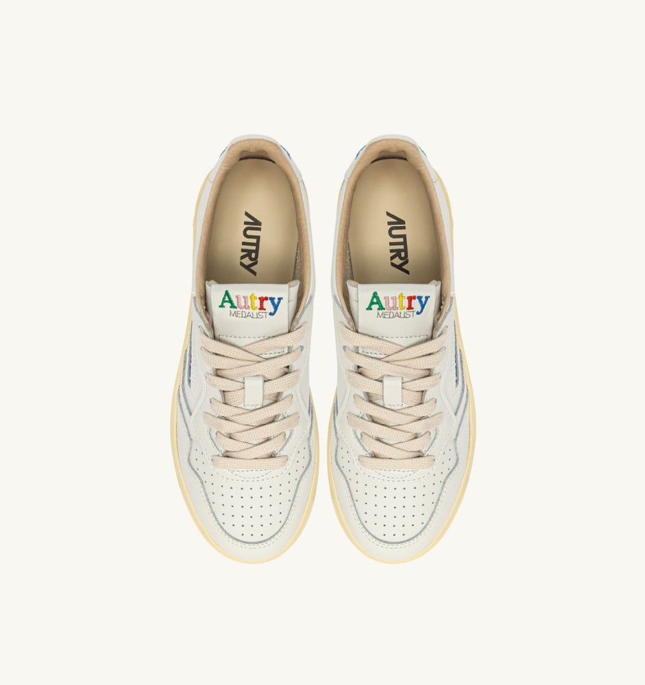 MEDALIST LOW IN WHITE LEATHER
