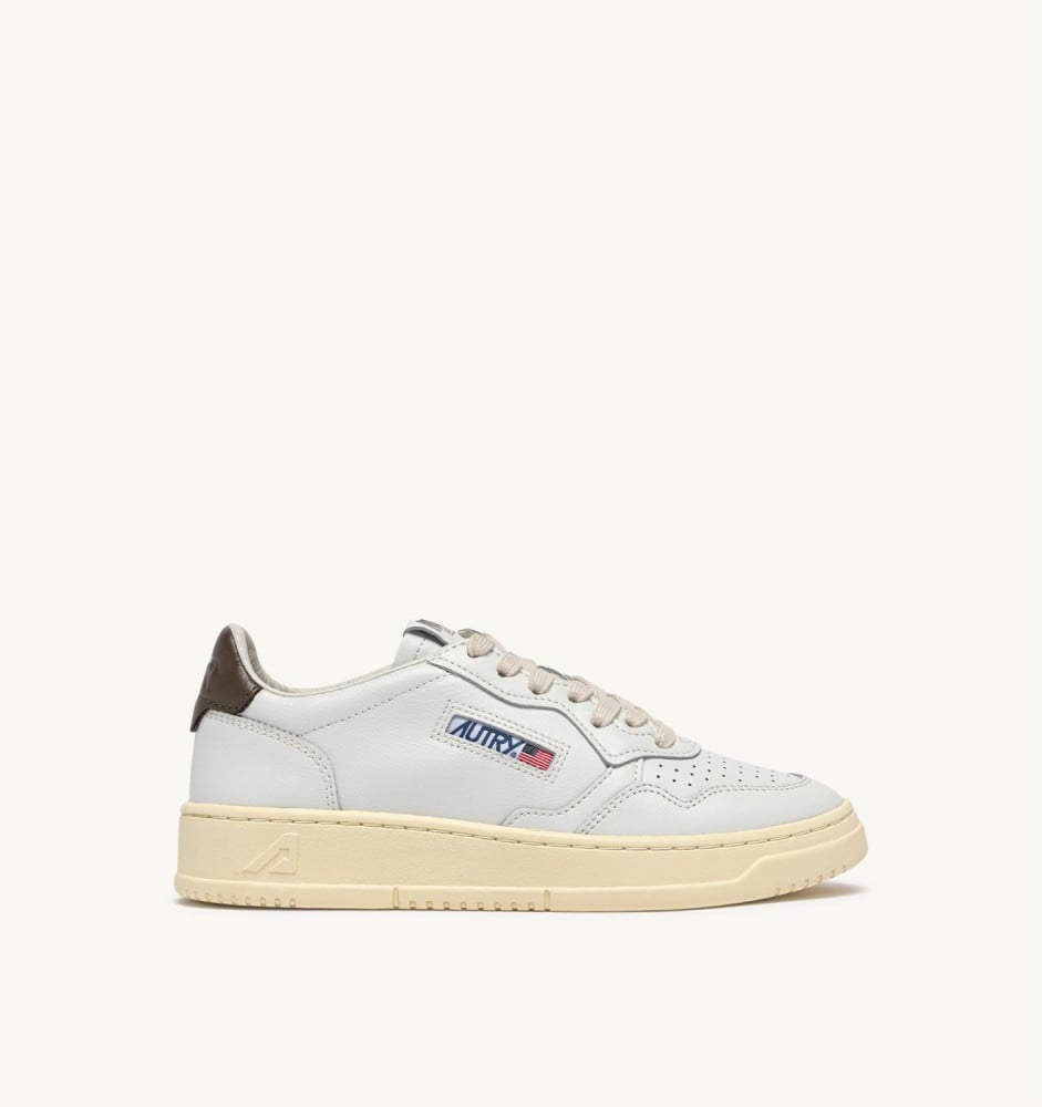 MEDALIST LOW IN WHITE AND CHOCOLATE LEATHER