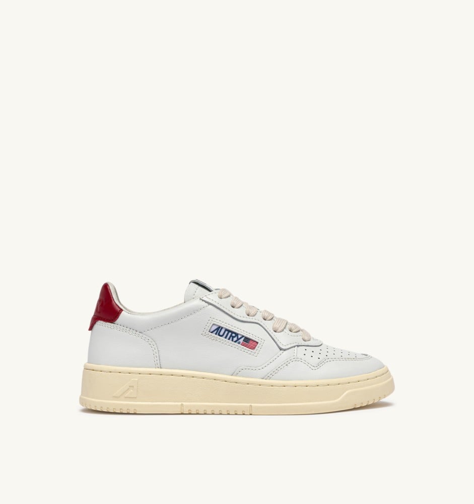 MEDALIST LOW IN WHITE AND DEEP CLARET LEATHER