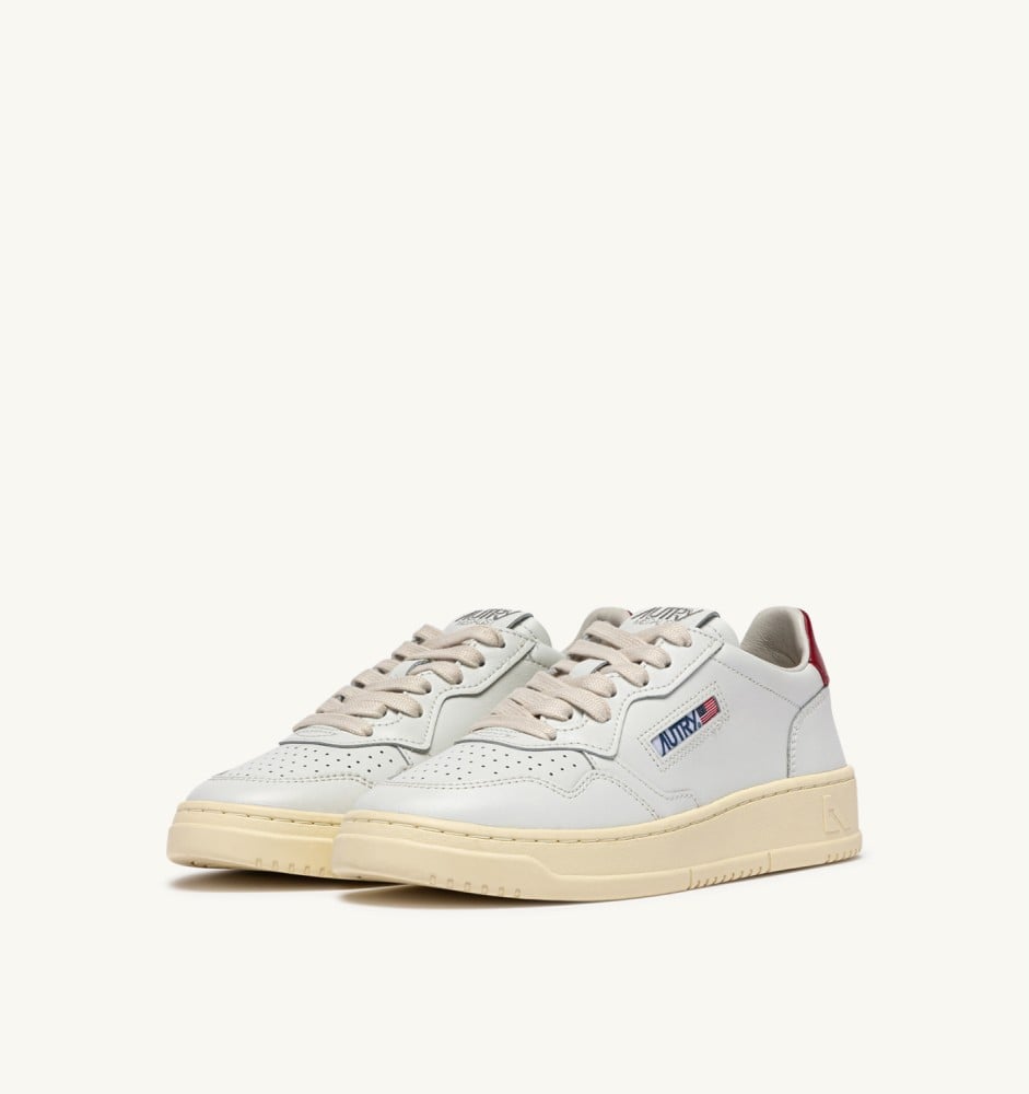 MEDALIST LOW IN WHITE AND DEEP CLARET LEATHER