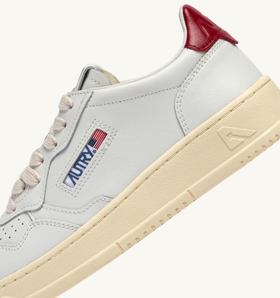 MEDALIST LOW IN WHITE AND DEEP CLARET LEATHER