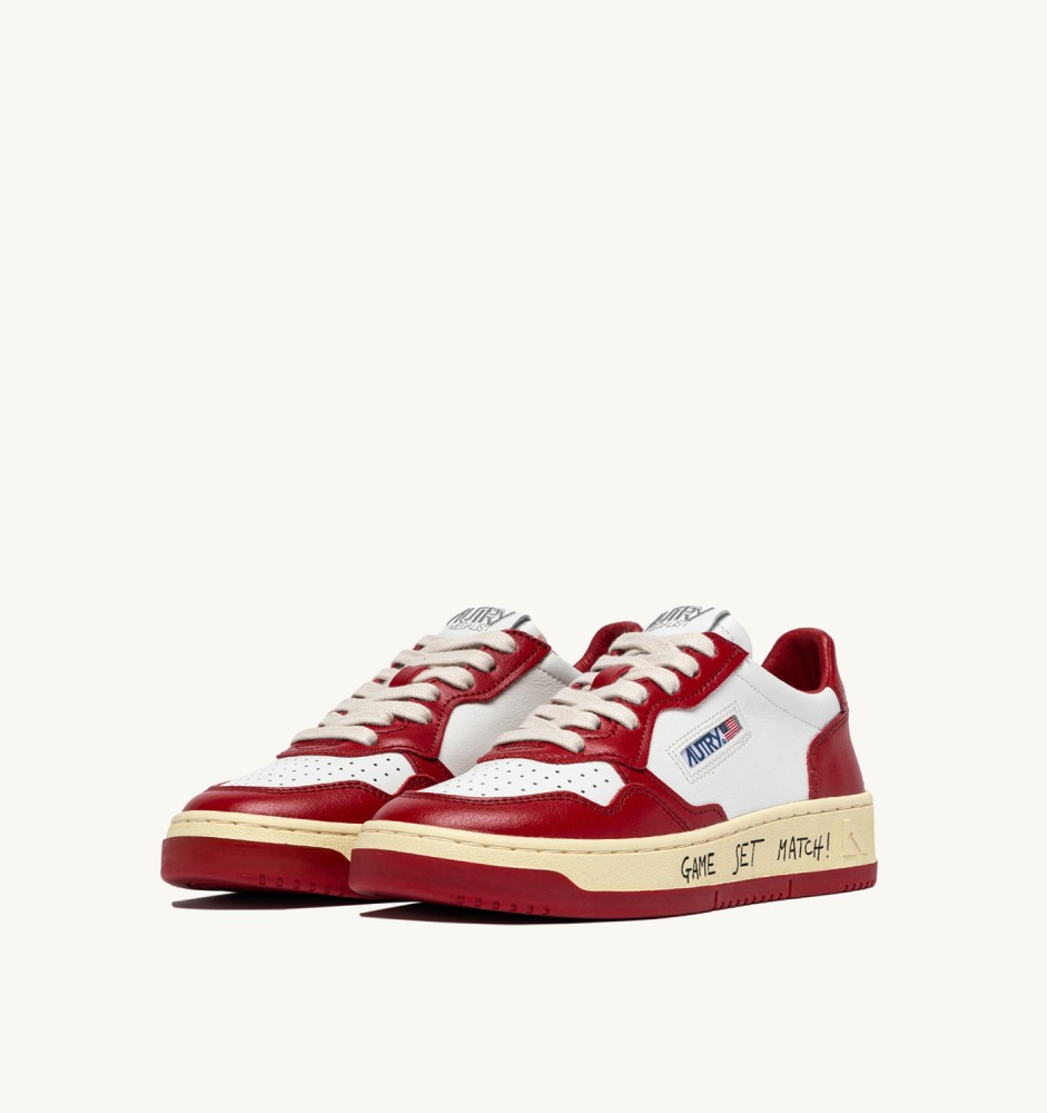 MEDALIST LOW IN WHITE AND RED LEATHER WITH LETTERING