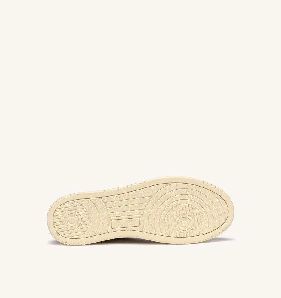 MEDALIST LOW IN WHITE LEATHER AND CEMENT SUEDE