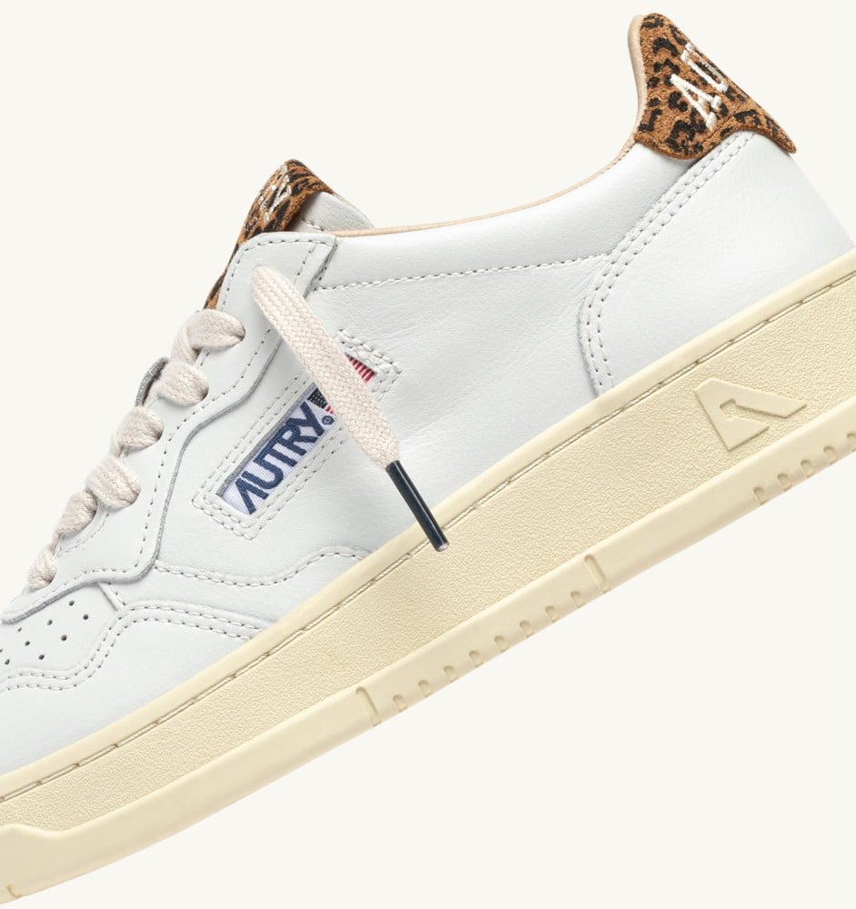 MEDALIST LOW IN WHITE LEATHER AND LEOPARD SUEDE