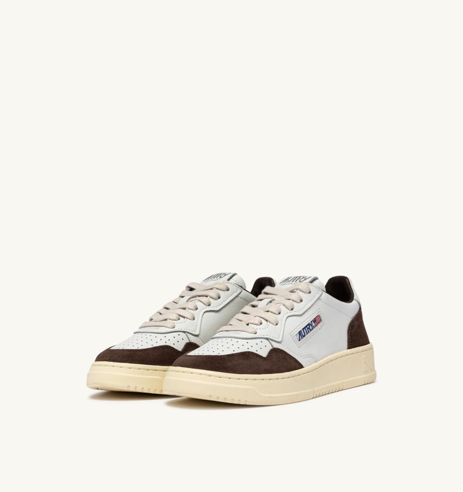 MEDALIST LOW IN WHITE LEATHER AND MAHOGANY SUEDE
