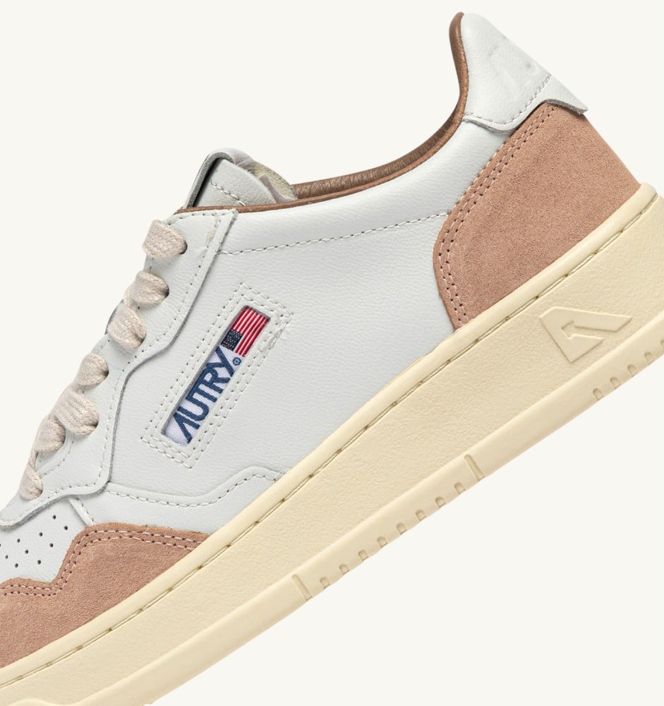 MEDALIST LOW IN WHITE LEATHER AND PHARD SUEDE