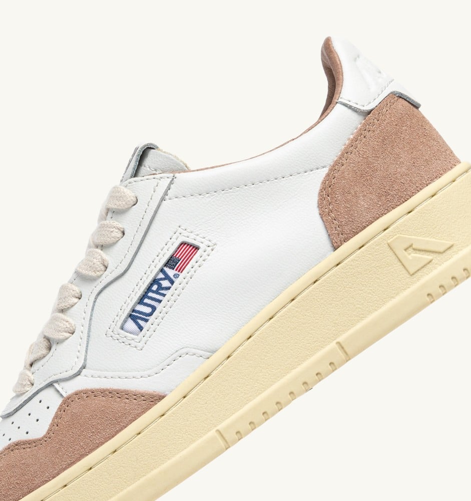 MEDALIST LOW IN WHITE LEATHER AND ROSE CANNEL SUEDE