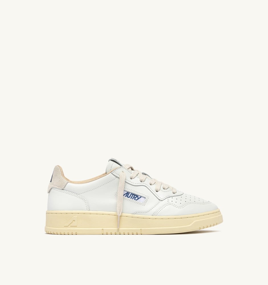 MEDALIST LOW IN WHITE LEATHER AND SNOW WHITE SUEDE