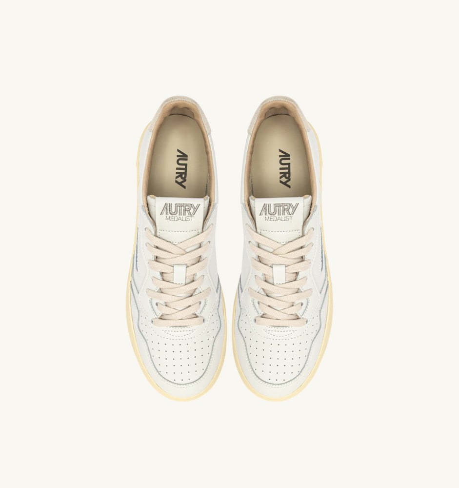 MEDALIST LOW IN WHITE LEATHER AND SNOW WHITE SUEDE