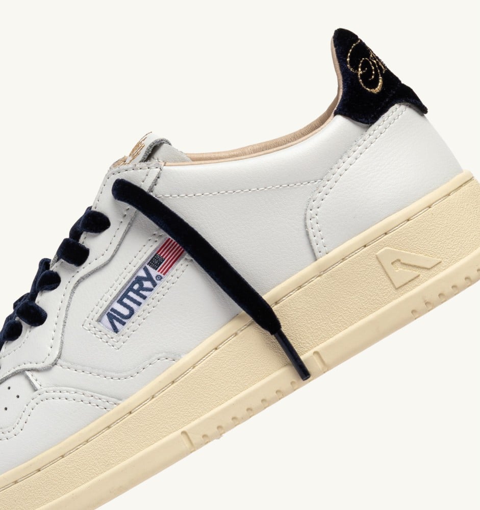 MEDALIST LOW IN WHITE LEATHER AND SPACE VELVET