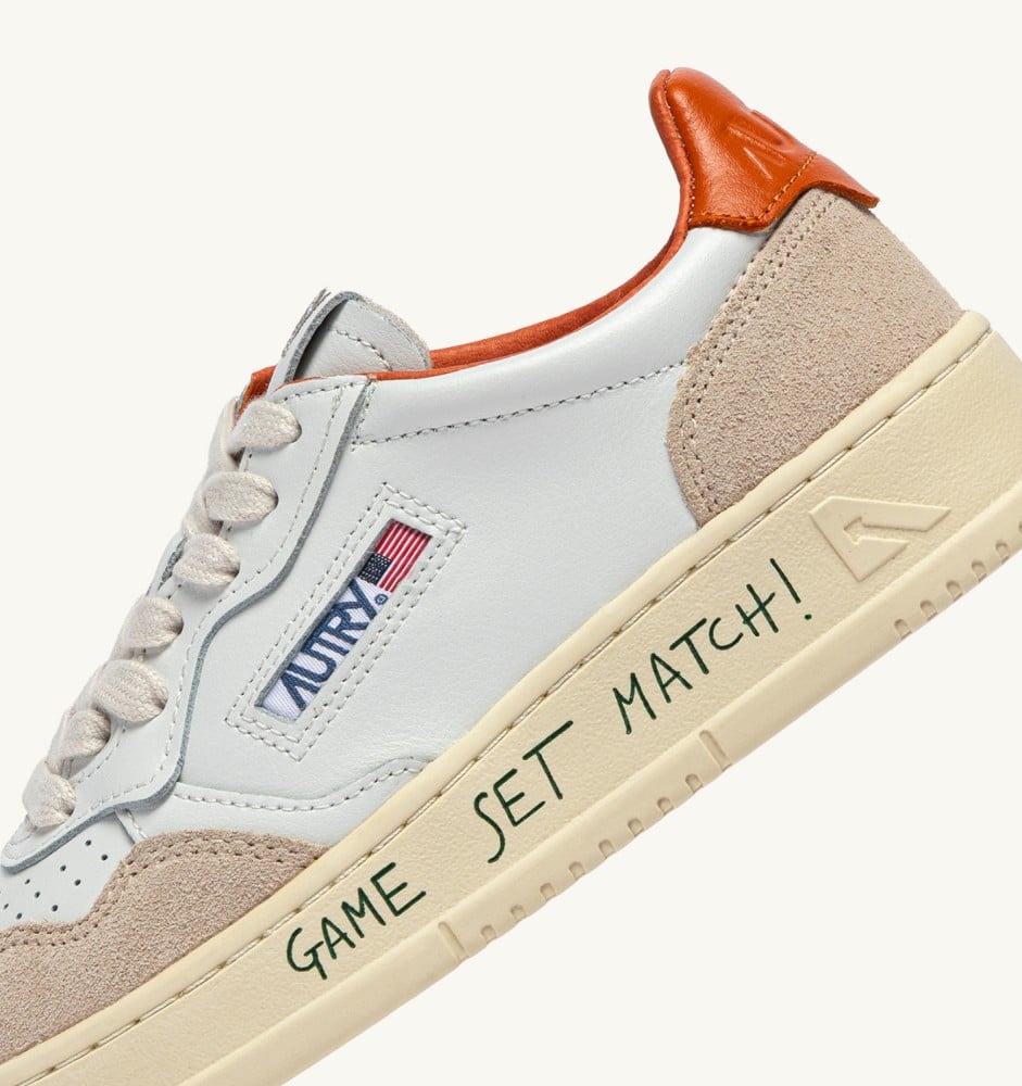 MEDALIST LOW IN LEATHER AND SUEDE COLOR WHITE AND HAWAIIAN SUNSET WITH LETTERING