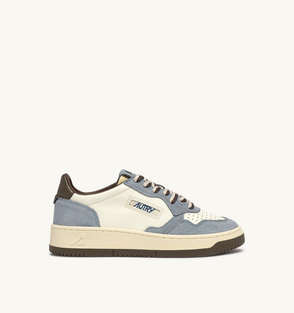 MEDALIST LOW IN CHOCOLATE CHIP AND SKY LEATHER AND SUEDE