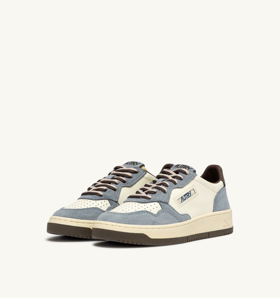 MEDALIST LOW IN CHOCOLATE CHIP AND SKY LEATHER AND SUEDE