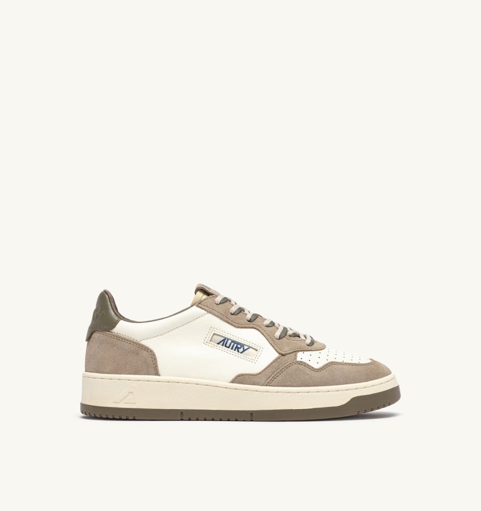 MEDALIST LOW IN COVERT GREEN AND LICORICE LEATHER AND SUEDE