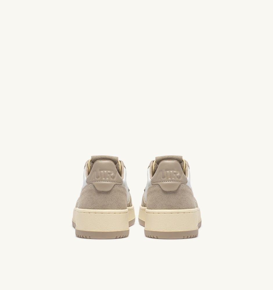 MEDALIST LOW IN FEATHER GRAY AND LAMB LEATHER AND SUEDE