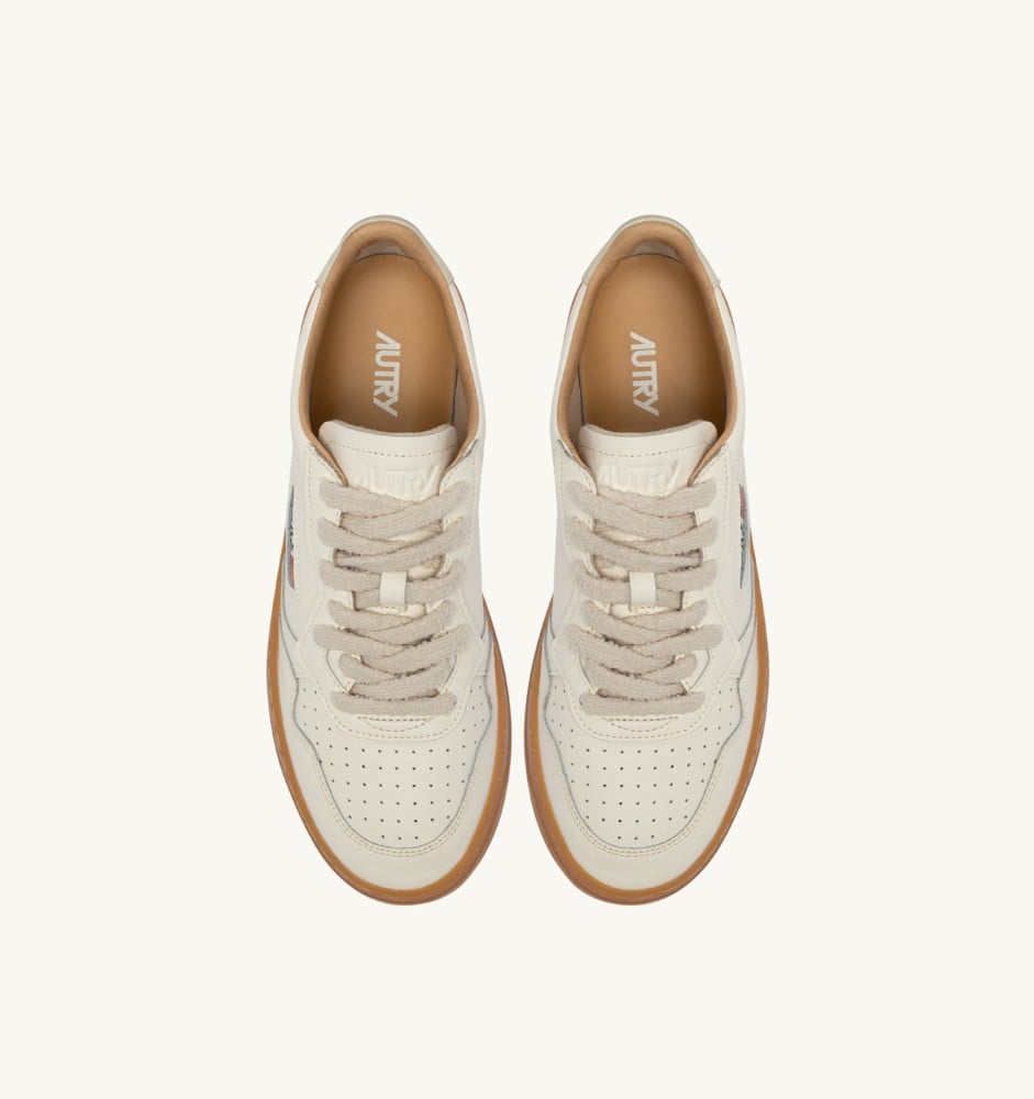 MEDALIST LOW IN MARSHMALLOW LEATHER
