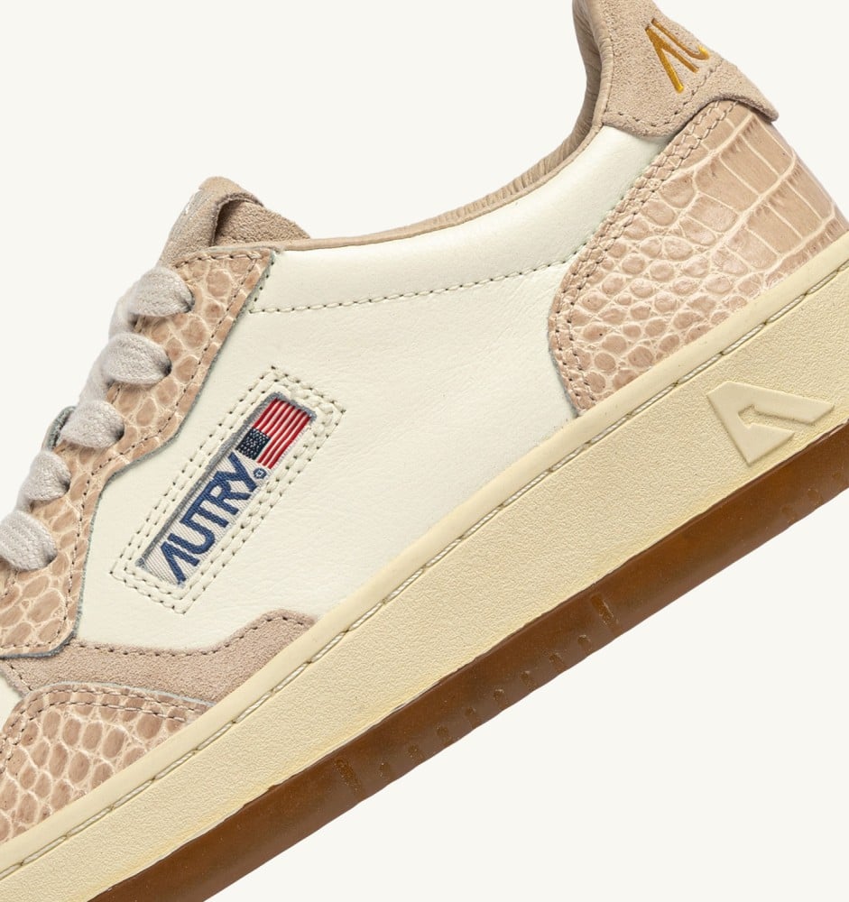 MEDALIST LOW IN MARSHMALLOW AND IVORY LEATHER
