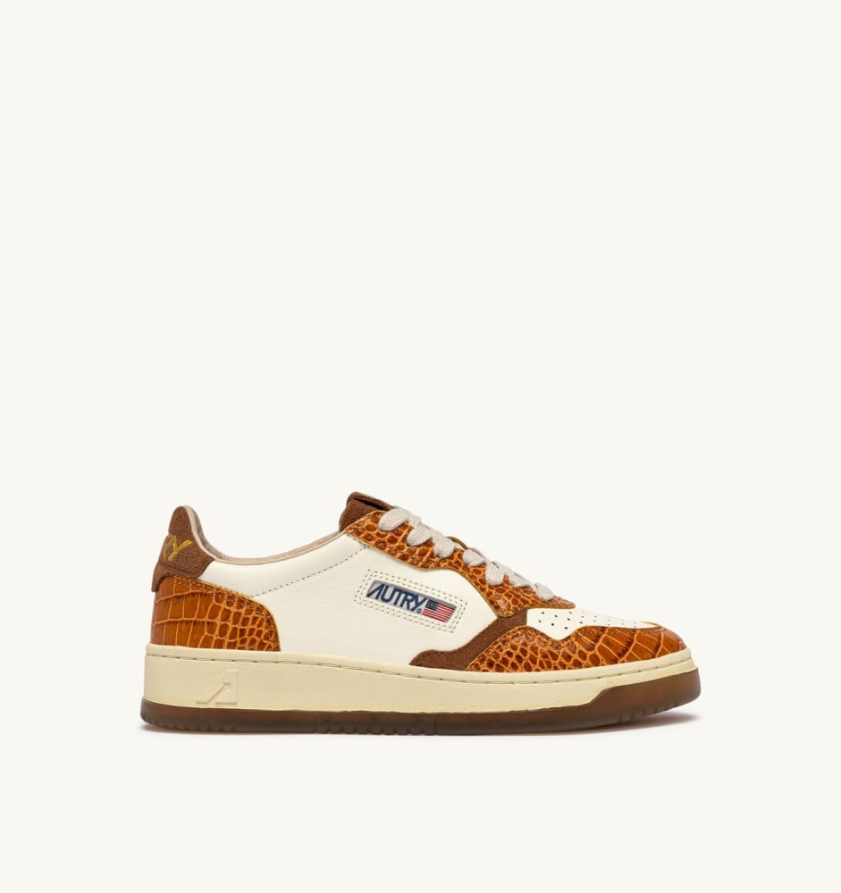 MEDALIST LOW IN MARSHMALLOW AND KENYA LEATHER