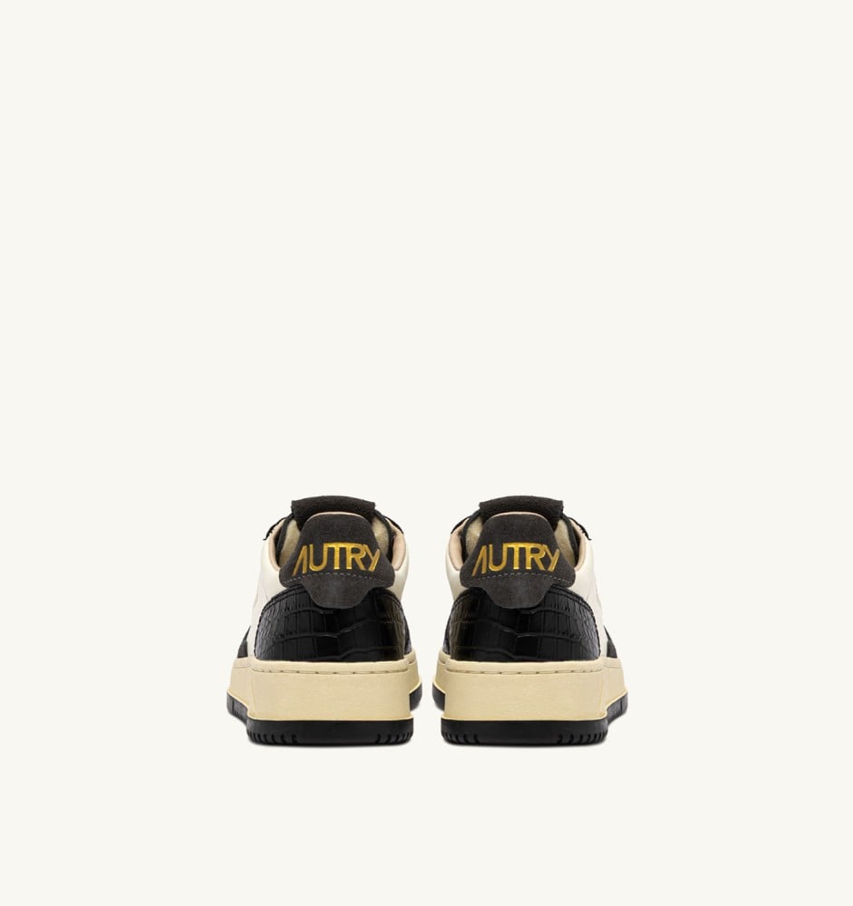 MEDALIST LOW IN MARSHMALLOW AND BLACK LEATHER