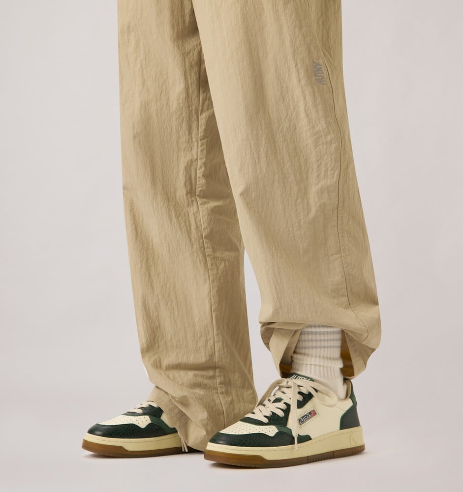 MEDALIST LOW IN MARSHMALLOW AND GREEN LEATHER