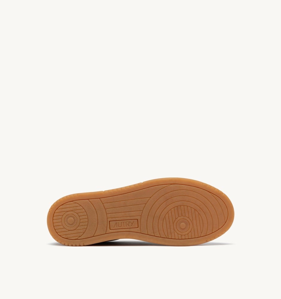 MEDALIST LOW IN MILITARY AND MARSHMALLOW LEATHER