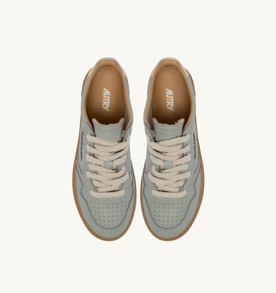 MEDALIST LOW IN MILITARY AND MARSHMALLOW LEATHER