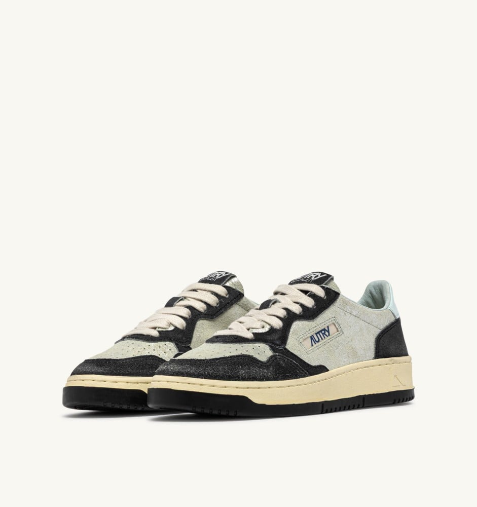 MEDALIST LOW IN SILVER AND BLACK SUGAR SUEDE